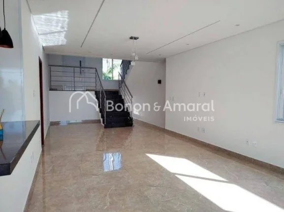 Imagem Casa com 3 suítes, varanda, sala de estar, sala de jantar, cozinha, área de serviço, quintal, esp...