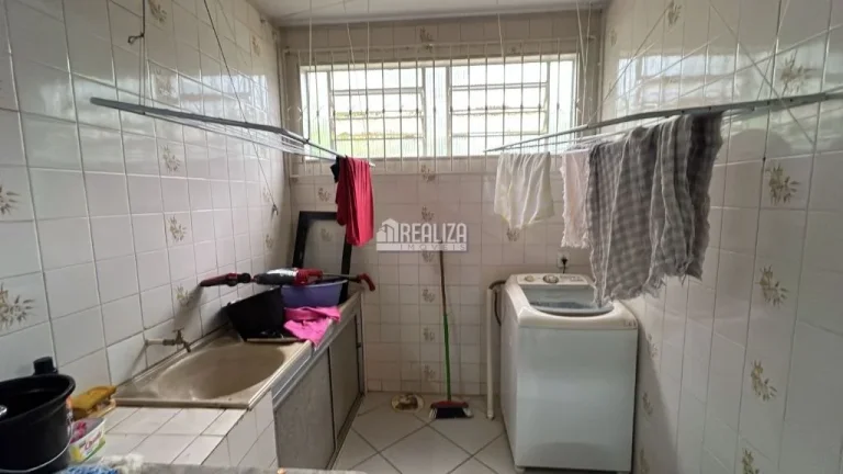 Imagem Casa de 5 dormitórios à venda no bairro Mercês, Uberaba