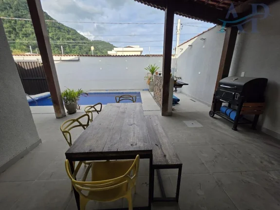 Imagem Casa para Alugar no Canto do Forte em Praia Grande