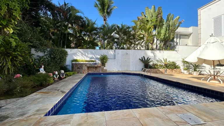 Imagem Imponente casa à venda na Riviera de São Lourenço Módulo 22: 4 quartos, 2 suítes, 1 sala, 4 vagas de garagem, 269,00m².