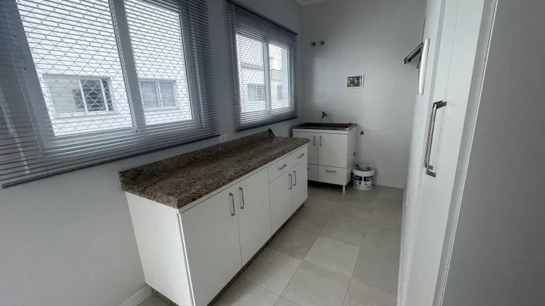 Imagem Casa Em Jurerê - 600 metros da praia