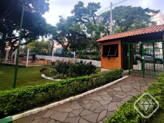 Imagem Apartamento reformado, 2 dormitórios, 2 banheiros, sacada e garagem escriturada, Bairro Tristeza.

...