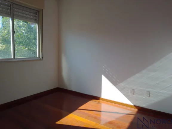 Imagem Ampla cobertura no Condomínio Bougainville de 4 dormitórios com suíte