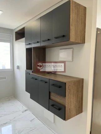 Imagem Alugo Grande oportunidade na vila Andrade, região do Morumbi, Apartamento de 58m², com 2 suítes, lavabo, Sacada, Sala, cozinha com armários, 2 Vargas fixas e cobertas, fazer completo, com mercadinho no condomínio que incluí água e gás, valor R$ 2.100 + co