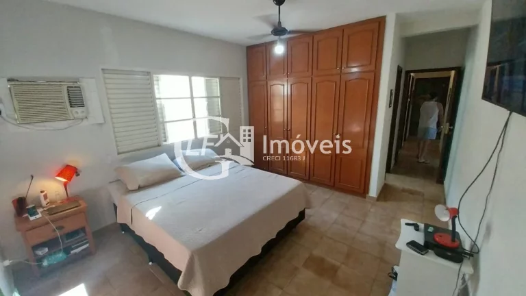 Imagem Casa à venda em Campo Grande-MS, 3 quartos, 1 suíte, 4 vagas de garagem na Vila Taquarussu - Imperdível!