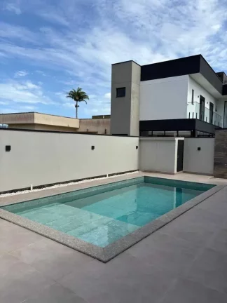 Imagem Casa em condomínio com 4 dormitórios sendo 3 suítes e 4 vagas - Camboriú/SC