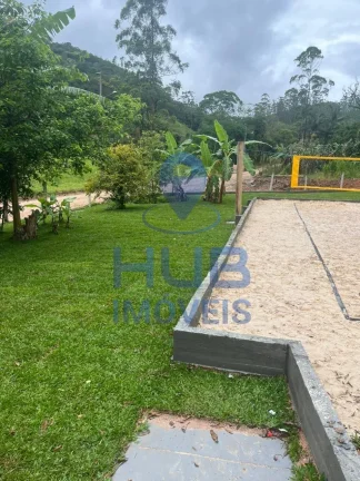 Imagem Com 250m2, Área total de 75.000m2 em Tijucas/SC