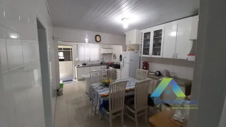 Imagem SANTO ANDRÉ excelente casa 120 metros, 3 dormitórios, 2 vagas ótima localização e valor !!!