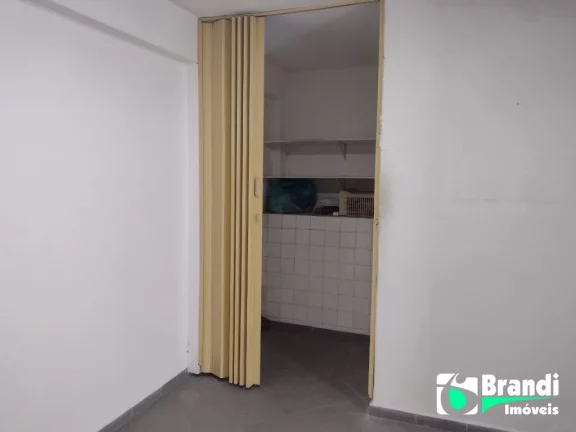 Imagem Ótimo imóvel com uma térrea de 02 dormitórios, sala, cozinha, 02 banheiros e quintal, + um sobrado.,