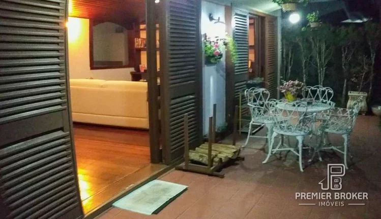 Imagem Casa à venda, 163 m² por R$ 1.300.000,00 - Alto - Teresópolis/RJ