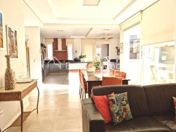 Imagem Este belo sobrado de 346m² é ideal para quem valoriza conforto e elegância. Conta com salas de es...