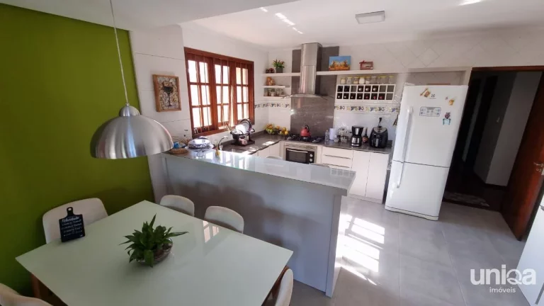 Imagem Ótima casa em bairro residencial entre o centro e a UFSM.