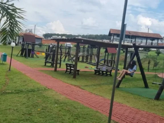 Imagem Casa de luxo em condomínio à venda em Sorocaba-SP, no Jardim Novo Horizonte: 2 quartos, 1 suíte, 2 salas, 3 banheiros, 4 vagas, 143m².
