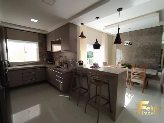 Imagem LINDA CASA COM VISTA PARA O LAGO
