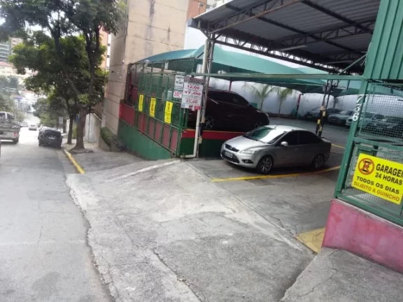 Imagem Terreno á venda no Centro Rua Dr Veiga Filho 450 m²