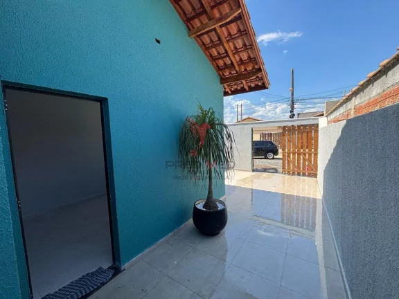 Imagem Linda casa de 2 quartos , com piscina, área gourmet,á venda em Itanhaém