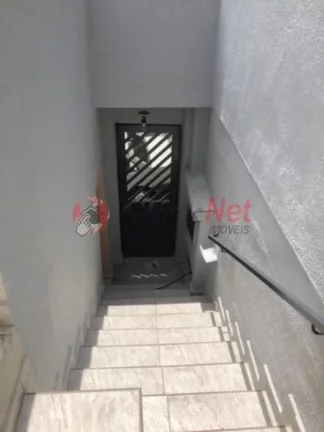 Imagem Casa recém reformada localizada no bairro Jardim Alvorada, Santo André com 4 dormitórios, sendo 1 suíte, 1 vaga e uma edícula, 138,98m².