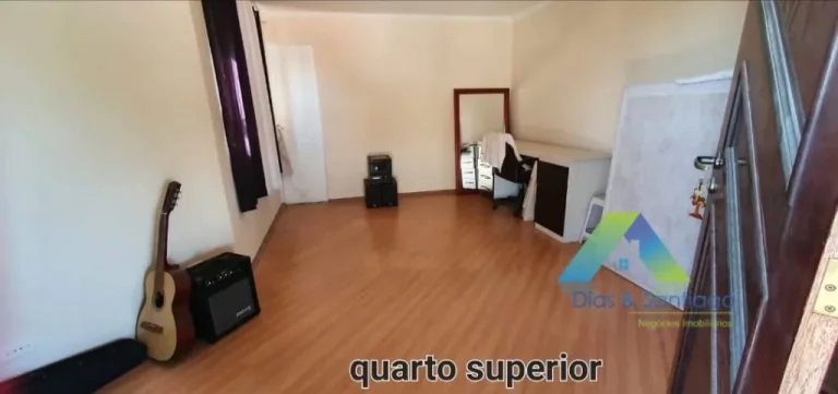 Imagem SANTO ANDRÉ Sobrado 264M², 2 dormitórios, 2 banheiros, 6 vagas com ótima localização e valor !!!