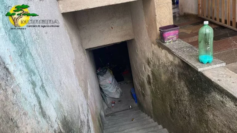 Imagem TERRENO COM DUAS CASAS PARA VENDA - JD PERI -