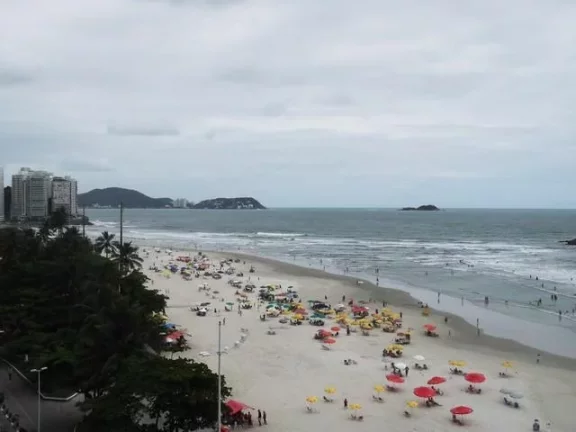 Imagem Praia de Pitangueiras, Frente total para o Mar, Garagem no Prédio, Alto Padrão, Ótimo Lazer, Centrinho a 1 Quadra do Shopping !!