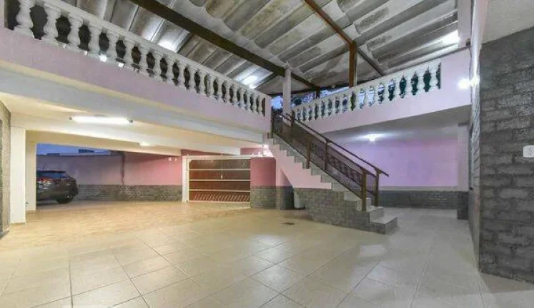 Imagem Casa Maravilhosa 250 m² 4 Dormitórios 5 Vagas de garagens
