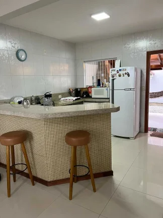 Imagem Sobrado com 2 quartos e 2 vagas de garagem na Praia de Taquaras em Balneário Camboriú