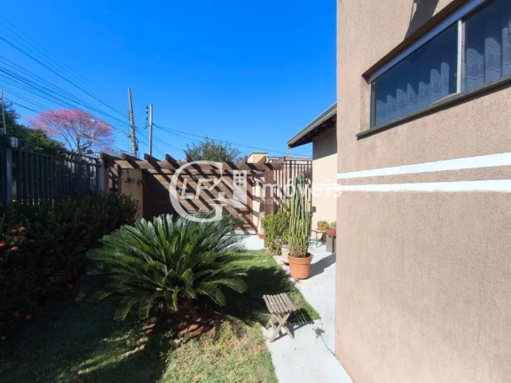 Imagem Impecável residência à venda em Campo Grande-MS, Jardim dos Estados: 3 quartos, 1 suíte, 2 salas, 2 banheiros, com edícula, 4 vagas de garagem, 210m².