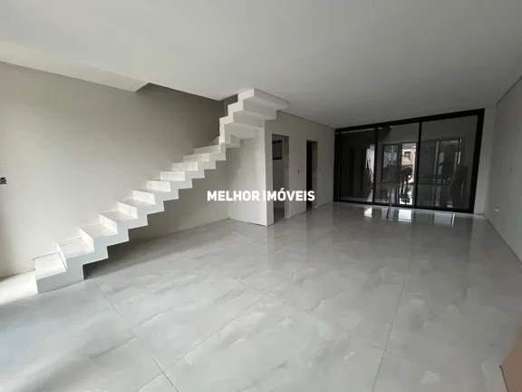 Imagem Sobrado Triplex á venda localizado no Bairro da Barra - Balneário Camoriú-SC