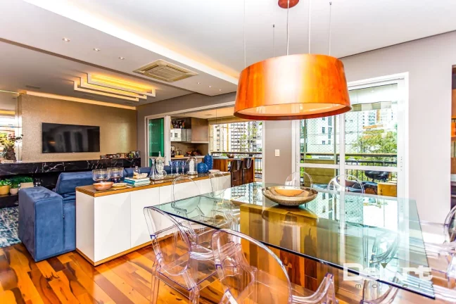 Apartamento 145m2 - 03 suítes - 04 vagas - todo mobiliado e aconchegante na melhor posição do Cabral...