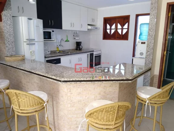 Imagem Casa com 2 dormitórios à venda, 140 m² por R$ 450.000,00 - Peró - Cabo Frio/RJ