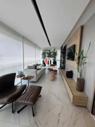 Imagem Diamond, ADRIANÓPOLIS, Reformado e Mobiliado! 202m2, 3 suítes, 3 vagas