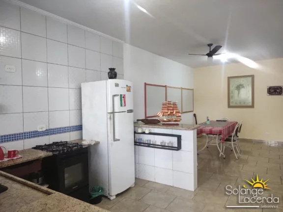Imagem Pertinho da Orla do Itaguá - Ampla e Arejada - 3 Dormitórios (1 Suíte)