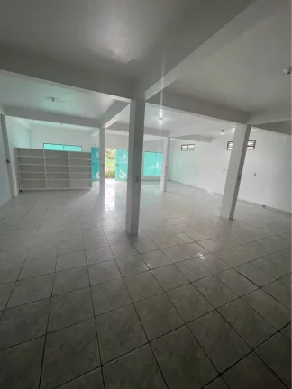Imagem Sala Comercial para locação anual no Bairro Pinguirito em Garopaba-SC! Excelente Localização!