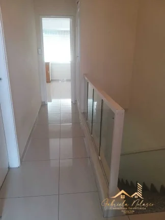Imagem Excelente Casa à Venda no Boqueirão em Santos: Espaço, Conforto e Comodidade em um Sobrado Charmoso