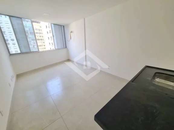 Imagem Conjugado Amplo e Claro na Avenida Nossa Senhora de Copacabana – 35m²