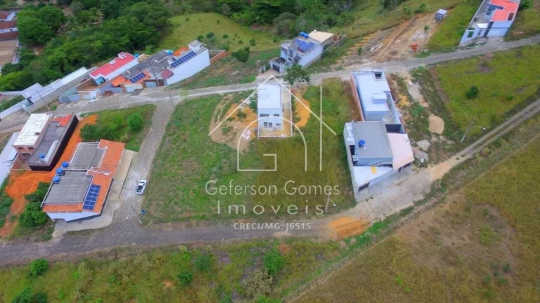 Imagem Lote à venda - Com 252M² - Loteamento de Paula - Mantena - MG