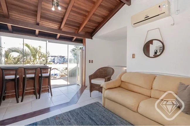 Imagem Casa de condomínio com charme, conforto e excelente padrão no bairro Ipanema

Esta residência de ...