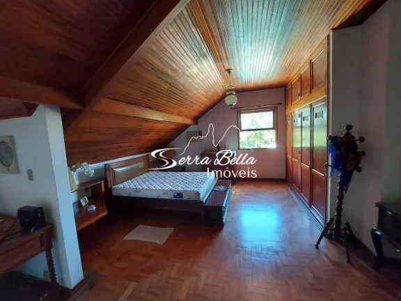 Imagem Casa com 4 dormitórios à venda, 255 m² por R$ 1.290.000,00 - Três Córregos - Teresópolis/RJ