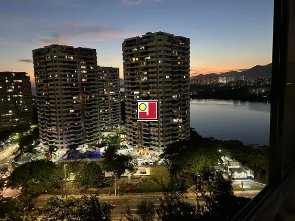 Imagem Vendo 1 suíte+depd, frontal mar, alto, vista maravilhosa, porteiro 24h, 2 vagas, ônibus, clube, piscina, sauna, churrasqueira, futebol, ginasio esport