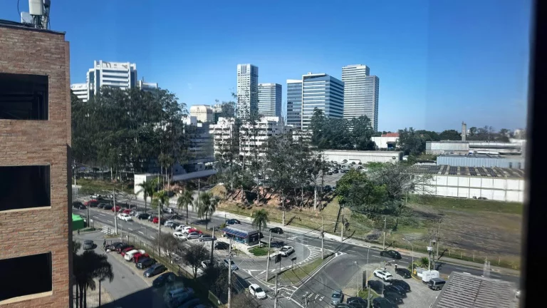 Imagem Sala comercial para locação ou venda /Edifício Alphaville / Metropolitana