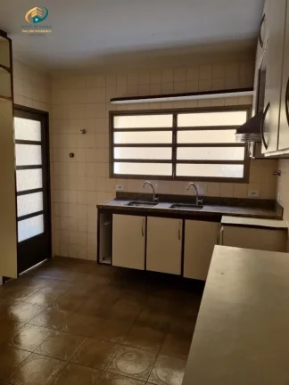 Imagem Sobrado à venda no bairro Indianópolis - São Paulo/SP, Zona Sul