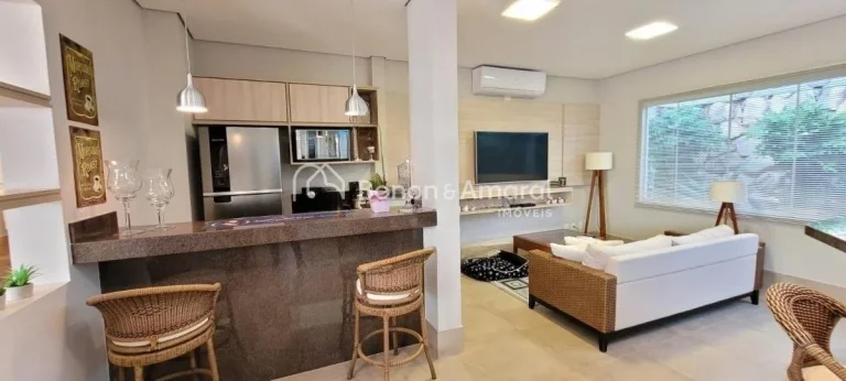 Imagem Casa de condomínio com 343 m² e 4 quartos