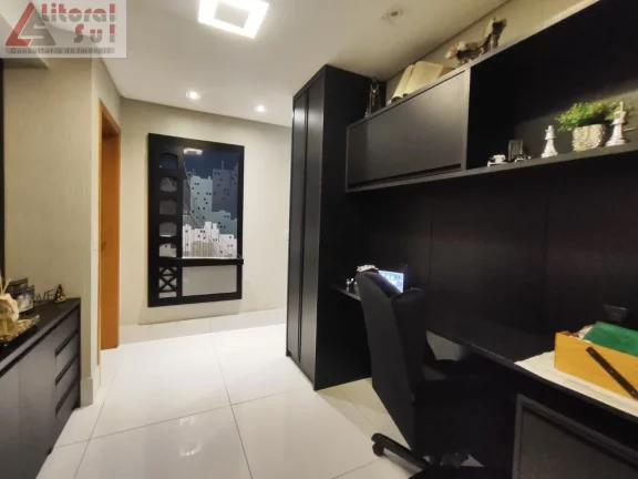 Imagem Apartamento de Luxo à Venda em Praia Grande-SP, 3 Quartos, 3 Suítes, 1 Sala, 3 Vagas de Garagem, 250m² no Canto do Forte!