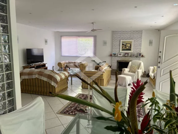 Imagem OPORTUNIDADE! 950 mil - Casarão - 4 Quartos, 612 m², Condomínio – V.Grande