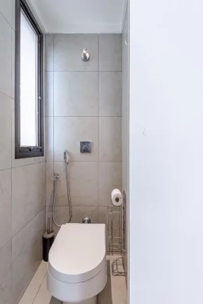 Imagem Imperdível oportunidade de investimento: Apartamento de 2 quartos na Vila Nova Conceição, São Paulo-SP com 154,00m² e 2 vagas.