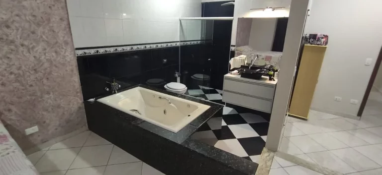 Imagem Casa com 3 dormitórios à venda, 265 m² por R$ 550.000,00 - Residencial União - São José dos Campos/SP