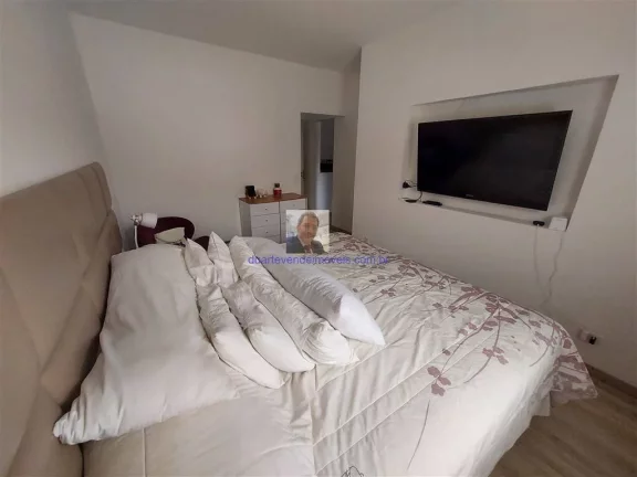Imagem Aluga-se ou Vende-se Linda Casa 3 Suítes/1 Master no Cond. Vila Verde