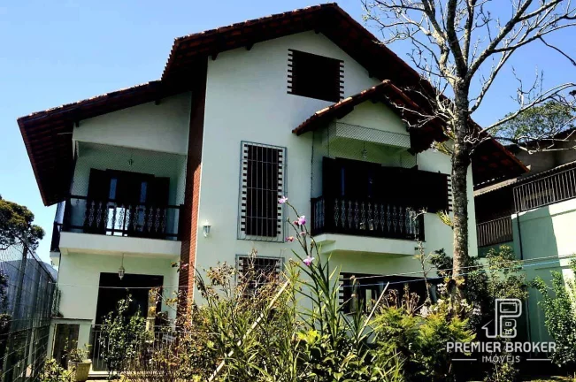 Imagem Casa à venda, 460 m² por R$ 1.500.000,00 - Golfe - Teresópolis/RJ