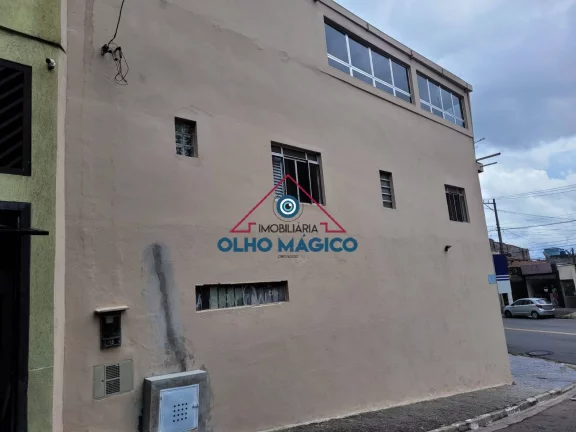 Imagem Prédio Comercial em avenida de grande fluxo