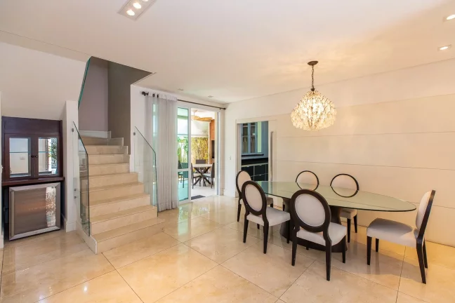 Imagem ALTO DA BOA VISTA CASA EM CONDOMÍNIO 354,00 M ÚTEIS 4 SUÍTES A MASTER TEM CLOSET VARANDA 3 SALAS AMPLAS 6 BANHEIROS 3 VAGAS TERRENO 409,00 M